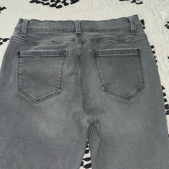 Kensie Jeans Vintage Luxe, high rise skinny, gray wash, size 6 - Picture 5 of 7